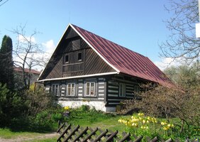 a kolem podkrkonošských roubenek