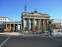 Ano, je to první dáma Berlína - Branderburgská brána