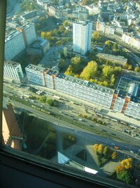 Že je to ale dolů šluchta (die Schluchte)!