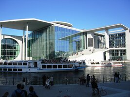 Je to více než kilometr dlouhý pás