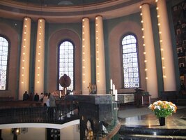 která má překvapivě moderní, ale krásný interiér