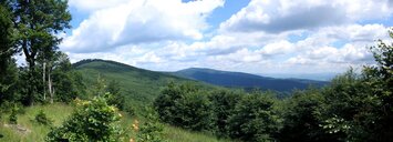 Pohled na Ostrý vrch a Inovec