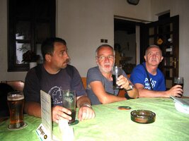 V uzenářské kolibě po přechodu Považského Inovce