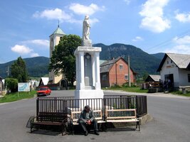 Náves ve Zliechově pod Strážovem