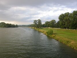 Váh z piešťanského mostu