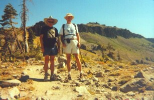 a celou dobu mne fotil ze všech stran (tady s lordem)