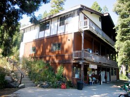 Tady jsme u Pavlova kamaráda Dannyho,