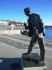 Zde je sám velký spisovatel