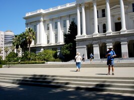 Sídlo nejslavnějšího gubernátora - Arnolda Schwarzeneggera