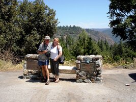 kde kdysi stavěly tisíce Číňanů železnici Central Pacific Railroad