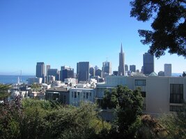 a pak stoupáme k vyhlídce na kopec Telegraph Hill
