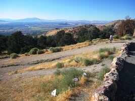 a jsou tu nádherné výhledy až k nevadské hranici