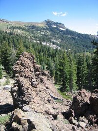 Jsou zde i skály sopečného původu