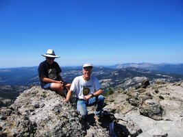 Tady jsme na vrcholu Basin Peak