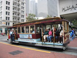 a tady už konečně narážíme na symbol Frisca - Cable Car