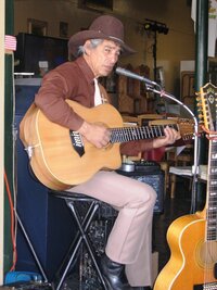 V šantánech se hraje stará muzika