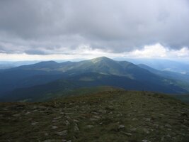 Mračna nad námi jsou hrozivá