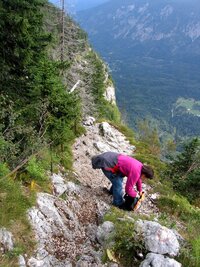 Že jsou to ale strmé stěny, což ?