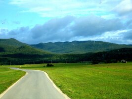 navazuje silnice, vedoucí do postele v našem hotelu