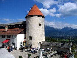 Pak vysvitlo slunce a odjeli jsme na Bledský hrad