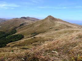 možná podle vrcholu před námi