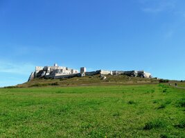 A zde Spišský hrad, nejrozlehlejěí na Slovensku