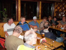 Seznamovací večírek byl veselý a přátelský