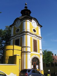 Tohle je věž Zápolských - dlouhodobých majitelů zdejšího panství