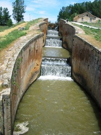 pochází z 18. - 19.století a je dlouhé 207 km