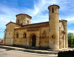 San Martin - čistě románská stavba z r.1066