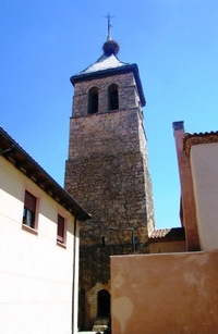 Centrum města - náměstí Plaza del Pozo a kostel San Martin