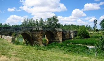 Poutník se s městem jen těžko loučí
