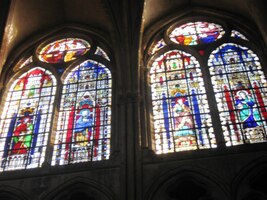 A k tomu tyto vitráže