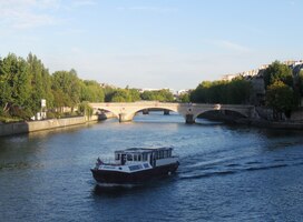 Pod ostrovem Ilé de Cité teče Seina