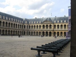 centrální část obrovského vojenského muzea