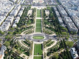 a Martova pole odtud vypadají jako nicotný záhumenek