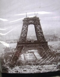 Nebojte, takhle vypadala Eiffelka v době stavby!