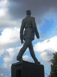 Právě tu prochází Velký Francouz - jistě ho poznáte