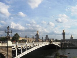 Inu, je to most Alexandrův