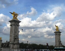 Tady se vstupuje na krásný most