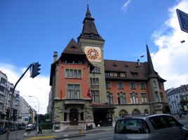 až k tomuto, málem disneyovskému paláci