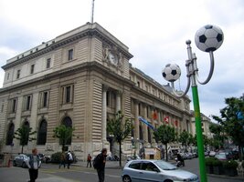 A toto? Hádejte, neuhádnete... je to pošta.