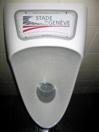 jenže... ano, náš optimismus spadl přímo sem