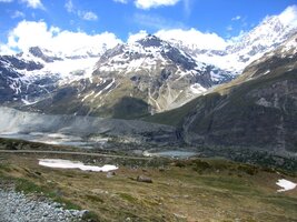 do tohoto horského údolí,