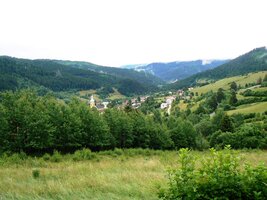 a věž kostela nad ním držela stráž