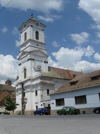 Tam jsou dva skvostné chrámy