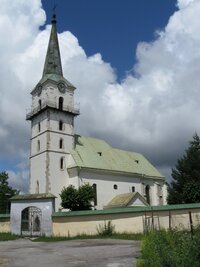 a dva kostely - tento je katolický