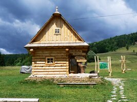 Bylo tu prima posedět a pobejt