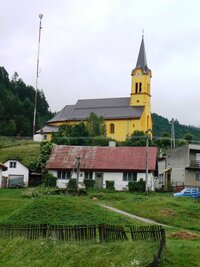 do městečka Poráč s pěkným kostelem i hospodou