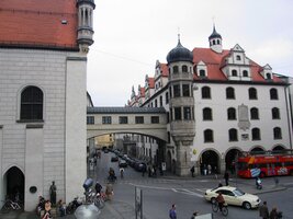 Za Starou radnicí je brána Talbrucktor